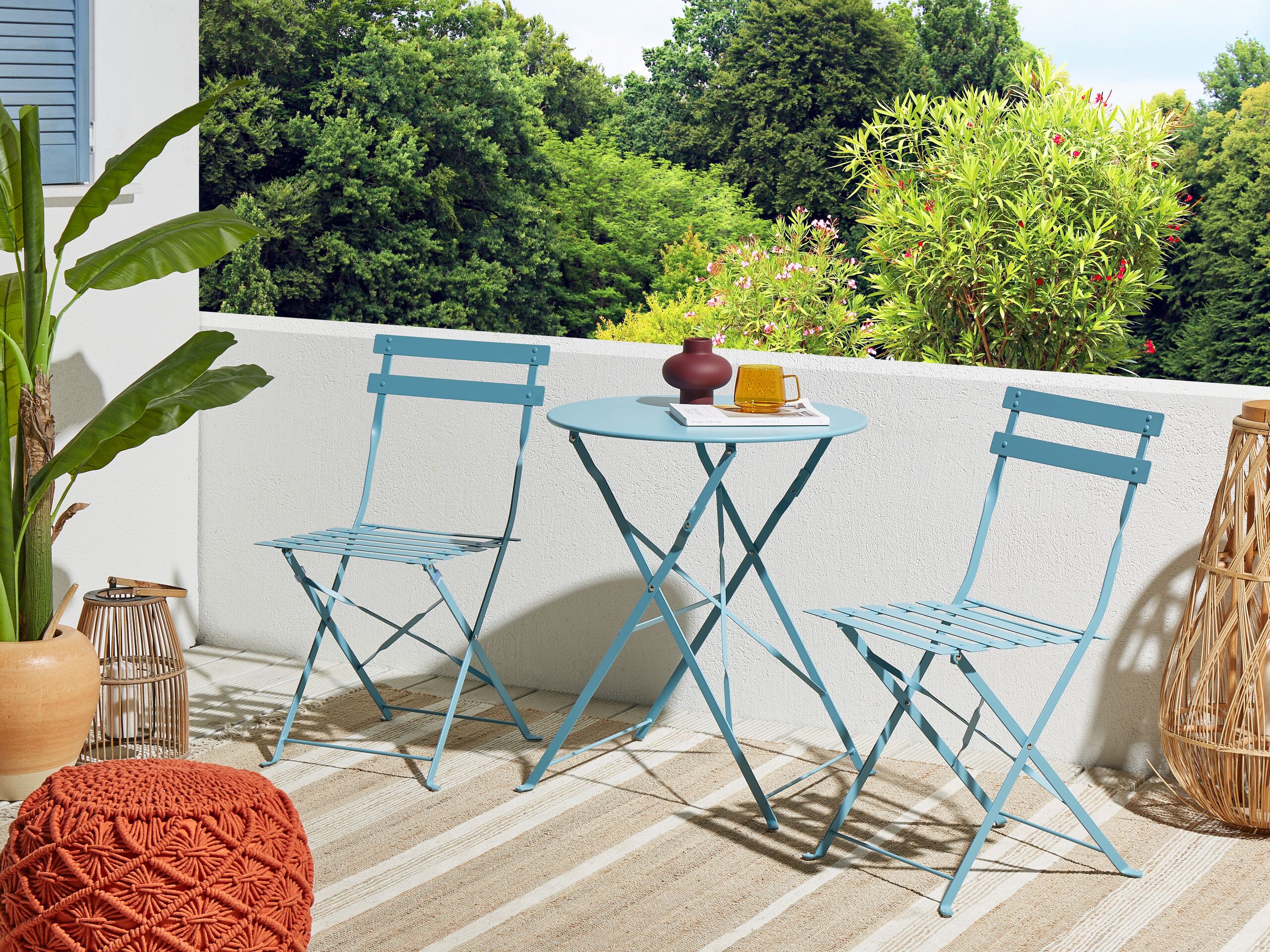 Conjunto de jardim em aço pintado em azul turquesa com 2 cadeiras ??e mesa dobráveis design minimalista simples Fr.
