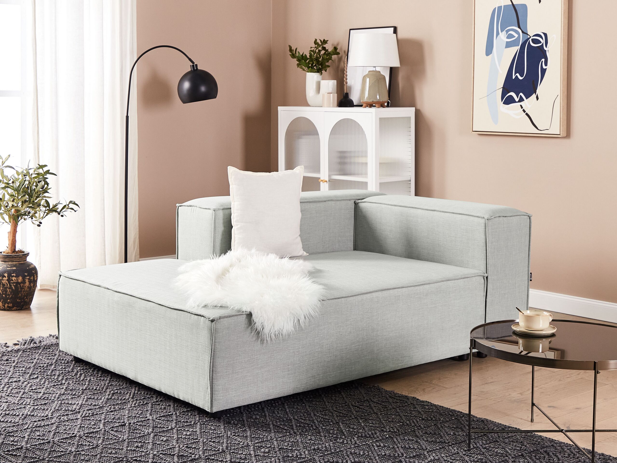 Chaise-longue à direita cinzenta estofada em linho para sala moderna