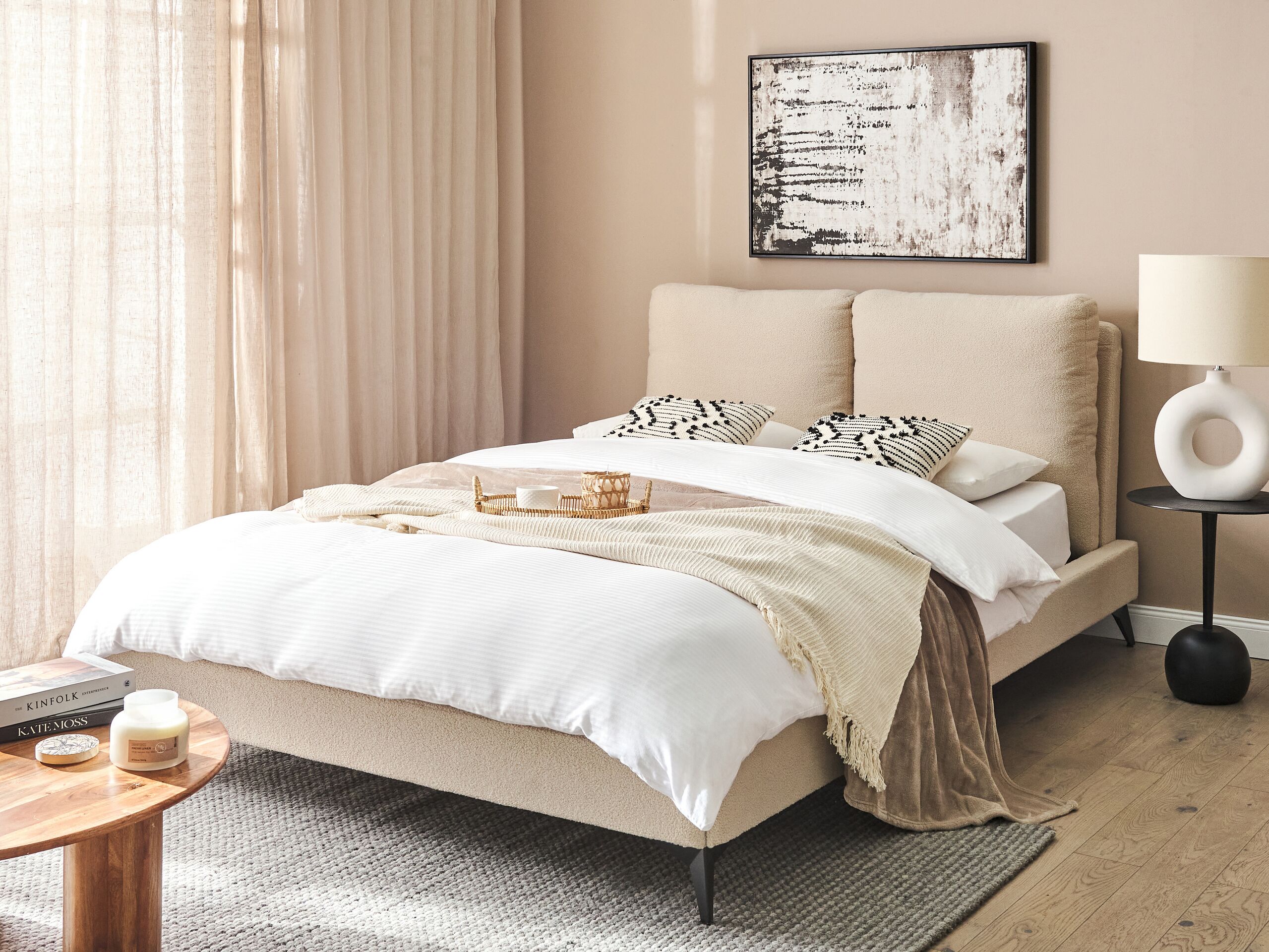 Cama estofada em bouclé creme 140 x 200 cm com base de ripas e cabeceira almofadada para quartos de estilo elegante e moderno