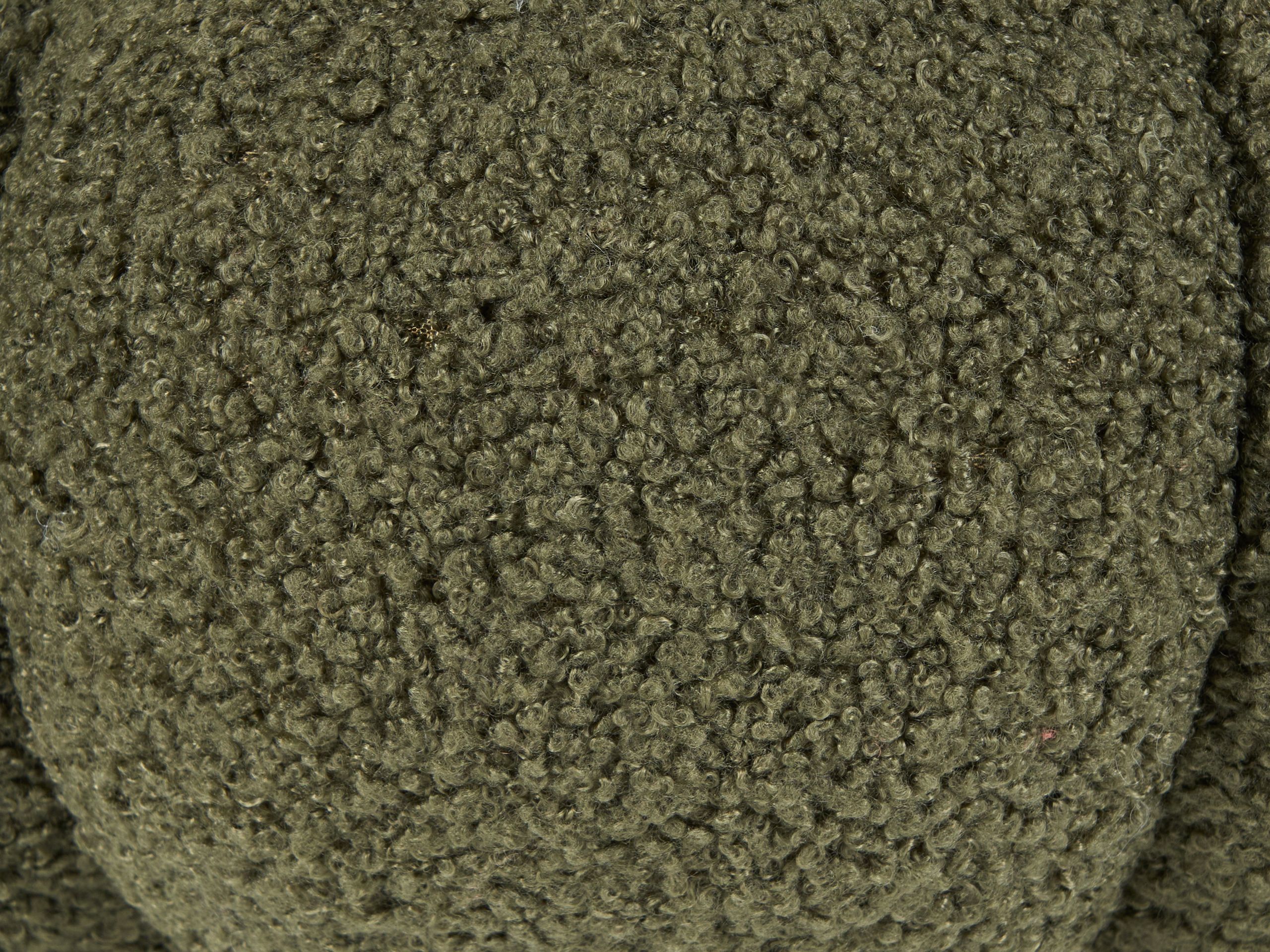 undef_src_sa_picid_879490_x_2560_type_whitesh_image.jpg