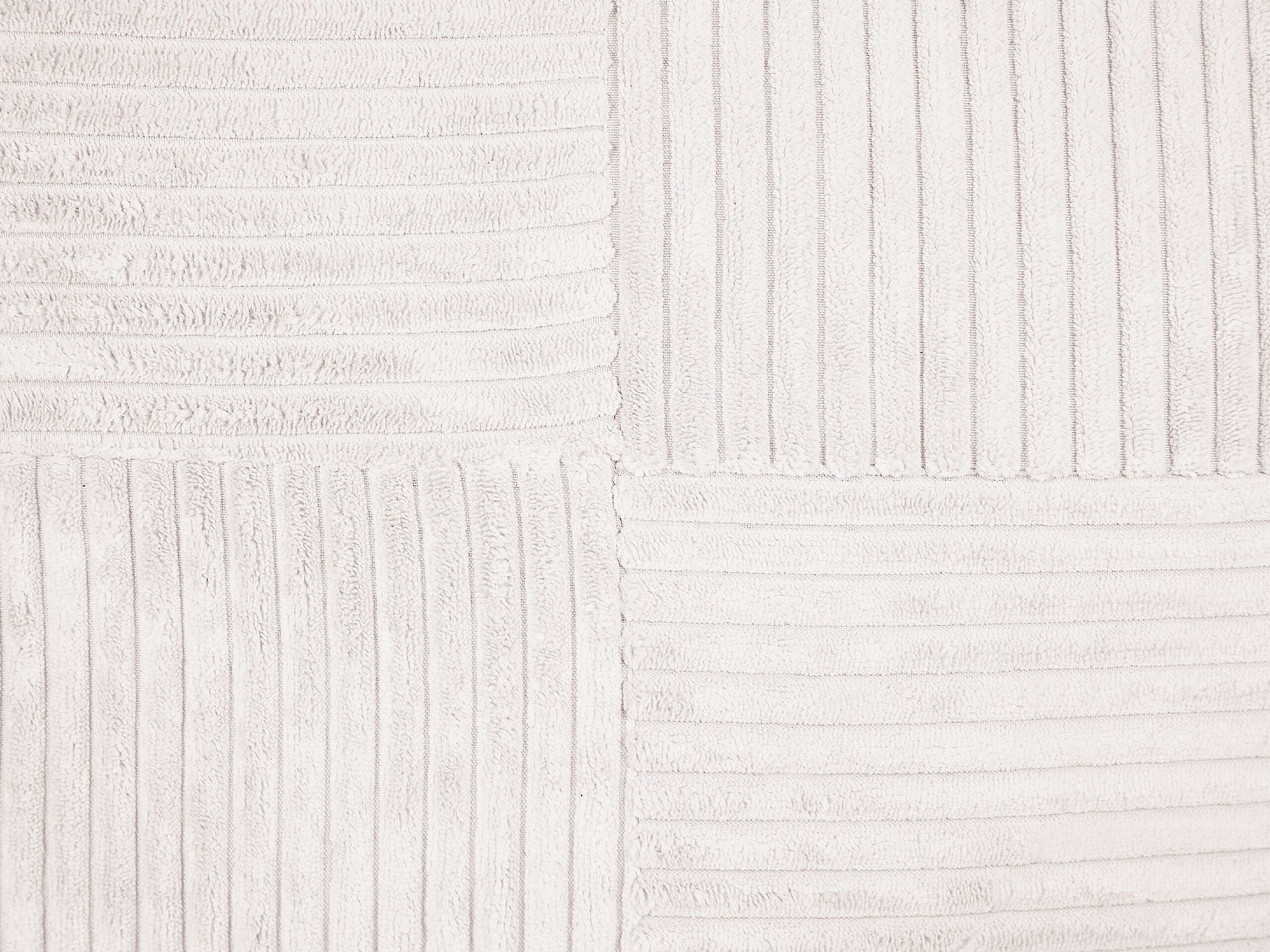 undef_src_sa_picid_854717_x_2560_type_whitesh_image.jpg