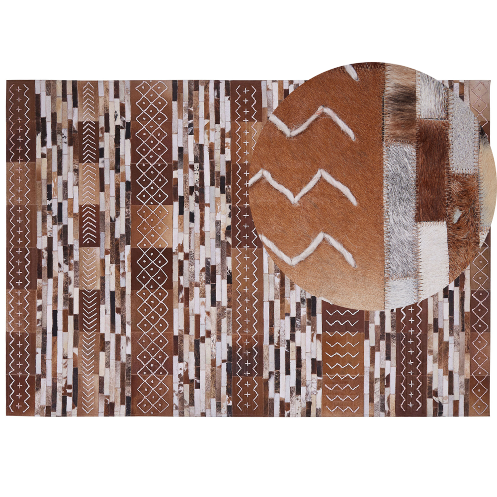 Image of Tappeto in pelle di vacchetta capelli castani su pelle patchwork a righe motivi scandinavi 160 x 230 cm