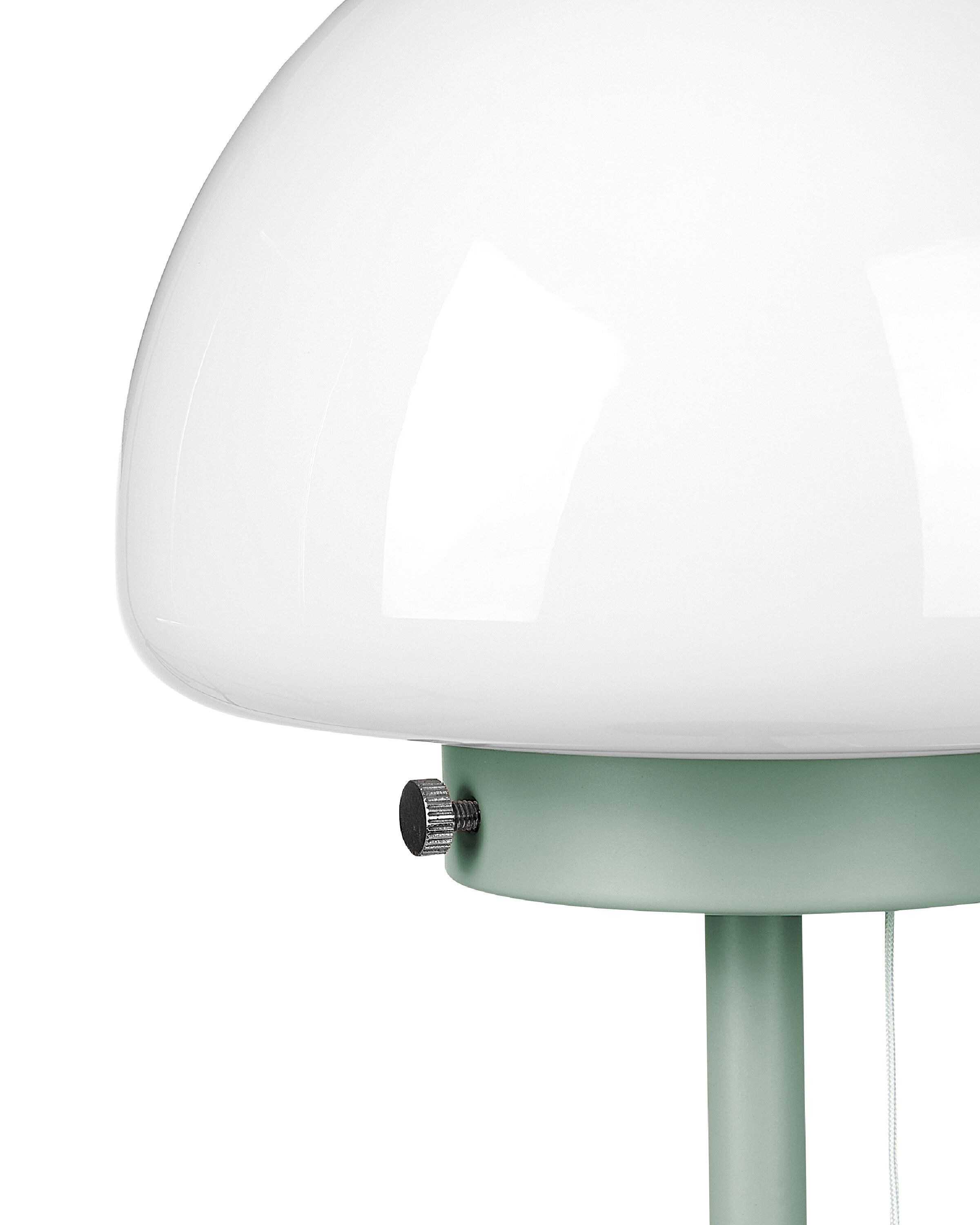 undef_src_sa_picid_851503_x_2560_type_whitesh_image.jpg