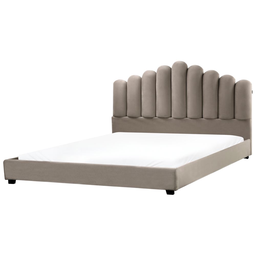 Letto matrimoniale velluto tortora 180 x 200 cm testata alta a conchiglia stile retrò